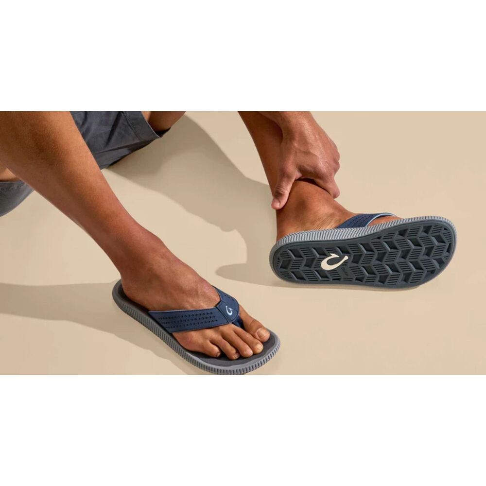OluKai Men's Ulele  Blue Depth/Charcoal Beach Sandals New